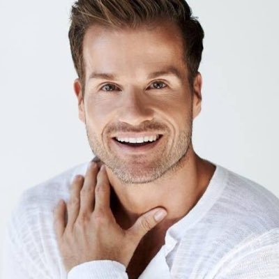 Louis Van Amstel Biography, Age, Height, Wife, Net Worth, Family